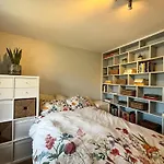 Cosy 2Bd Home-Away-From-Home Hackney