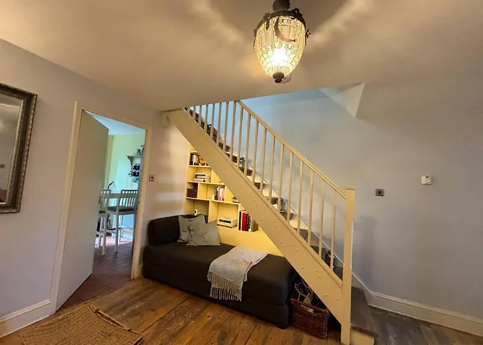 Cosy 2Bd Home-Away-From-Home Hackney